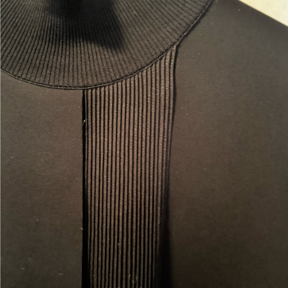 Vince Black Sleeveless Mock Neck top - Picture 5 of 8
